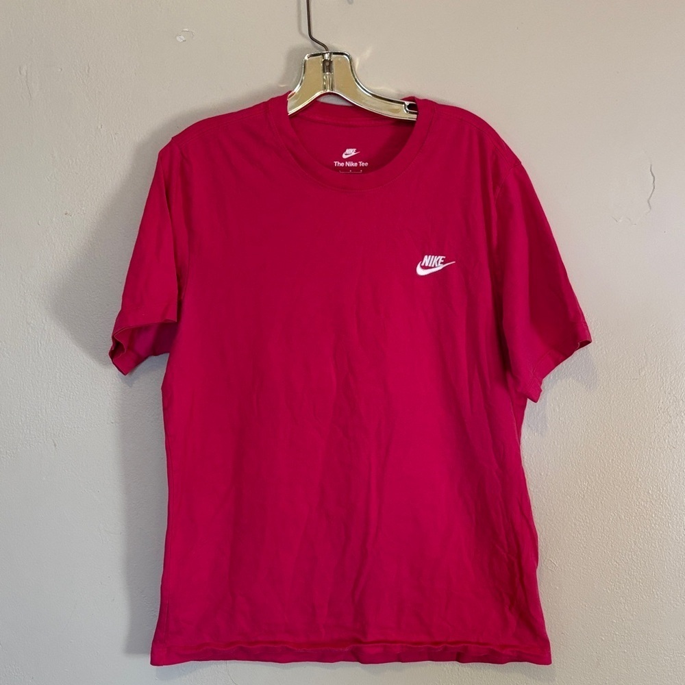 Nike Men's Vibrant Red Short Sleeve Tee
